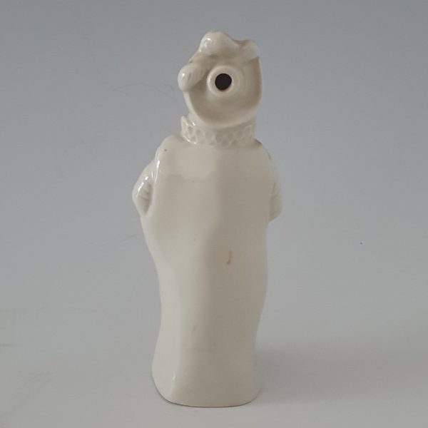 statuette en faïence blanche – cyrano de bergerac
